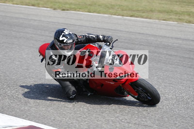 /Archiv-2025/49 26.08.2025 Cornu Master School ADR/blau-bleu/28